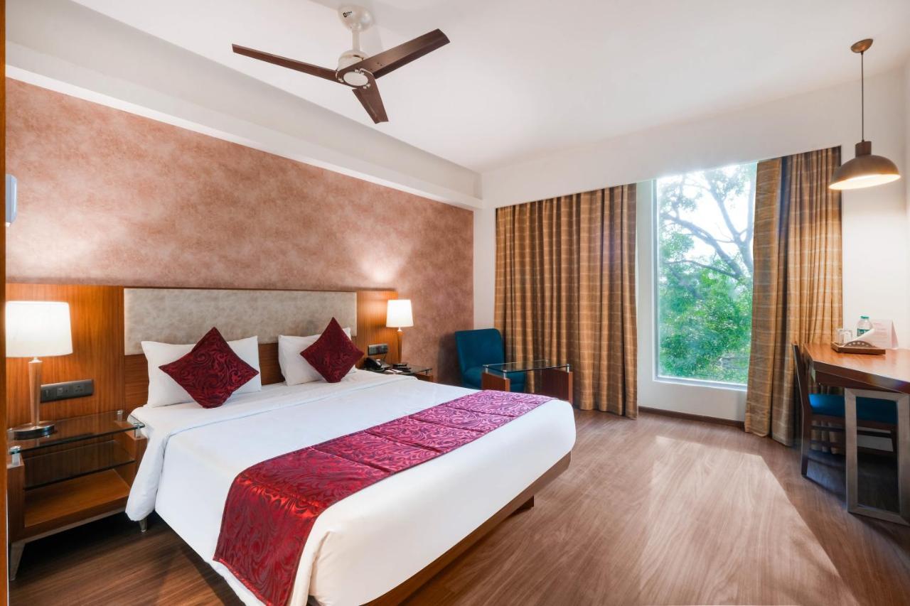 7 Apple Hotel - Viman Nagar Pune Exterior foto