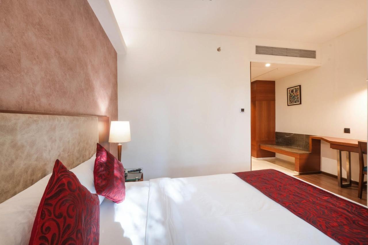 7 Apple Hotel - Viman Nagar Pune Exterior foto